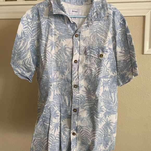 Boys Old Navy Print Button Down Shirt - Picture 2 of 6